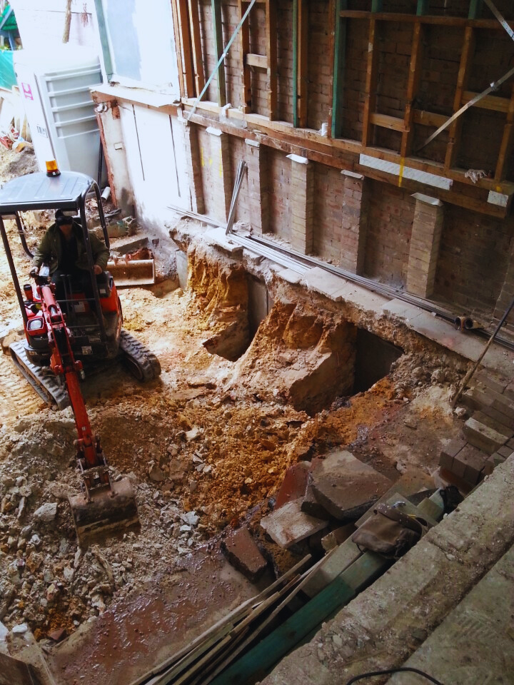 what is underpinning in building construction


